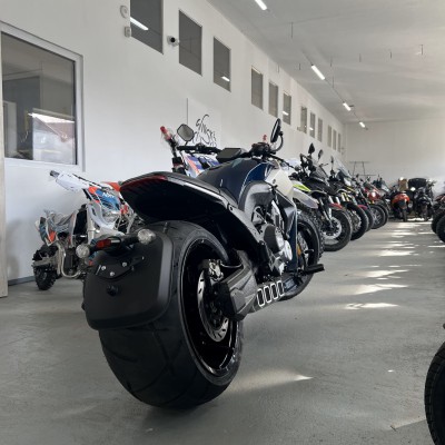 benda LFC niebieska 2.jpg