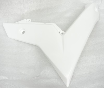 Obudowa prawa przednia górna biała NXT250 2021