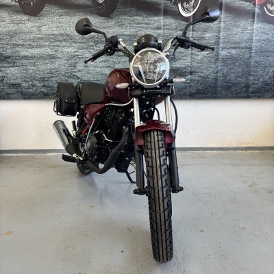 classic125 bordo.jpg