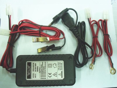 Ładowarka 12V do akumulatorów motocyklowych