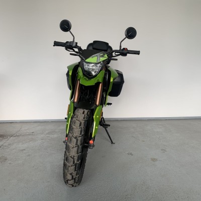 hyper zielony z kuframi 1.jpg