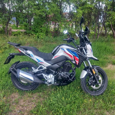 GT125 biały.jpg
