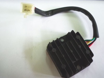 Regulator napięcia CRS50