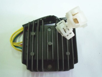 Regulator napięcia 5 przewodów