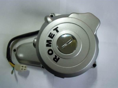 Pokrywa silnika Romet Ogar 900 lewa + iskrownik