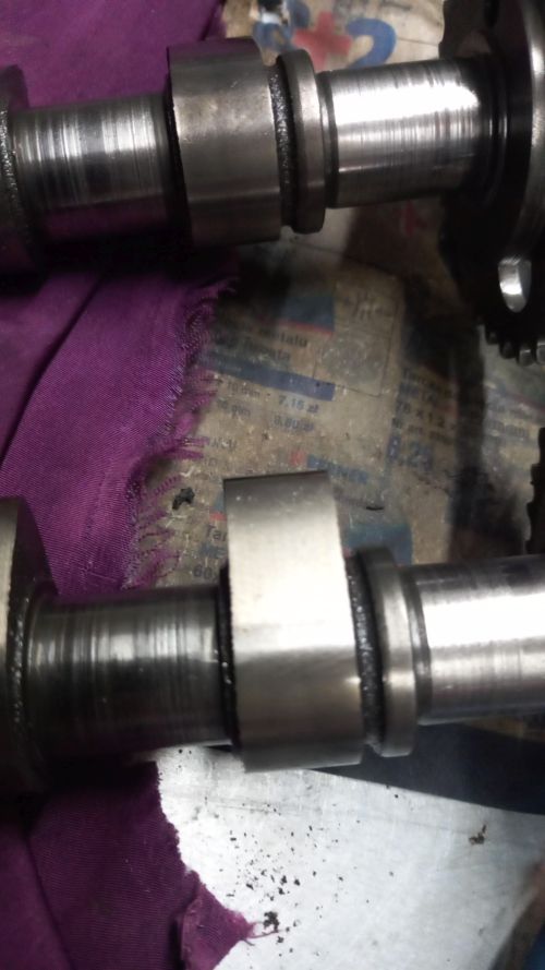 Wałek rozrządu suzuki 